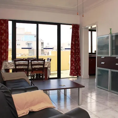 Getawaysmalta - Fleur Penthouse In Apartment *